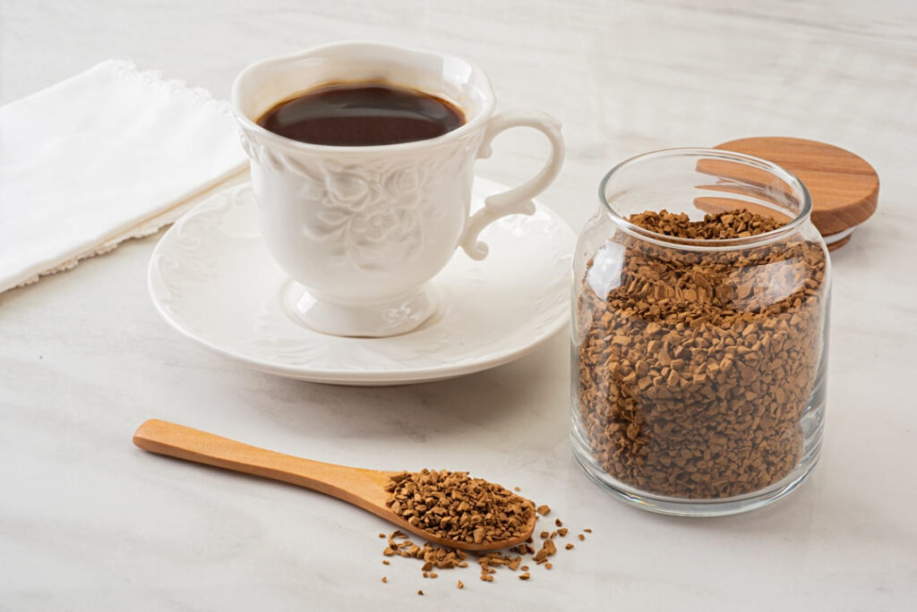 granül kahve tüketimi ile tip 2 diyabet, siroz ve karaciğer kanseri gibi karaciğer hastalıklarının daha düşük oranları arasında doğrudan bir bağlantı vardır.